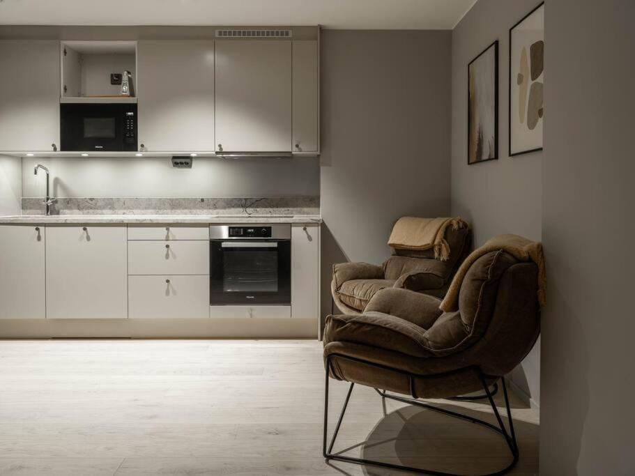 Mountain Retreat For 4 In Are Ski-In Ski-Out Apt- No Windows Extérieur photo